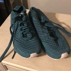 No bull runners. Only worn three times.